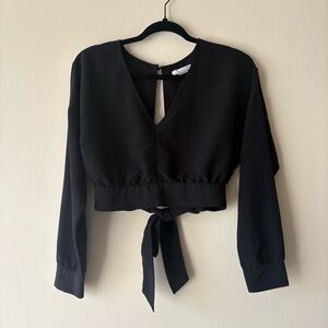 Glamorous Black V-Neck Long-Sleeve Tie-Front Crop Top